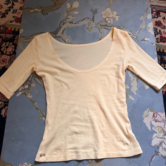 cleo camp tee in wheat/butter yellow - Picture 2 of 6